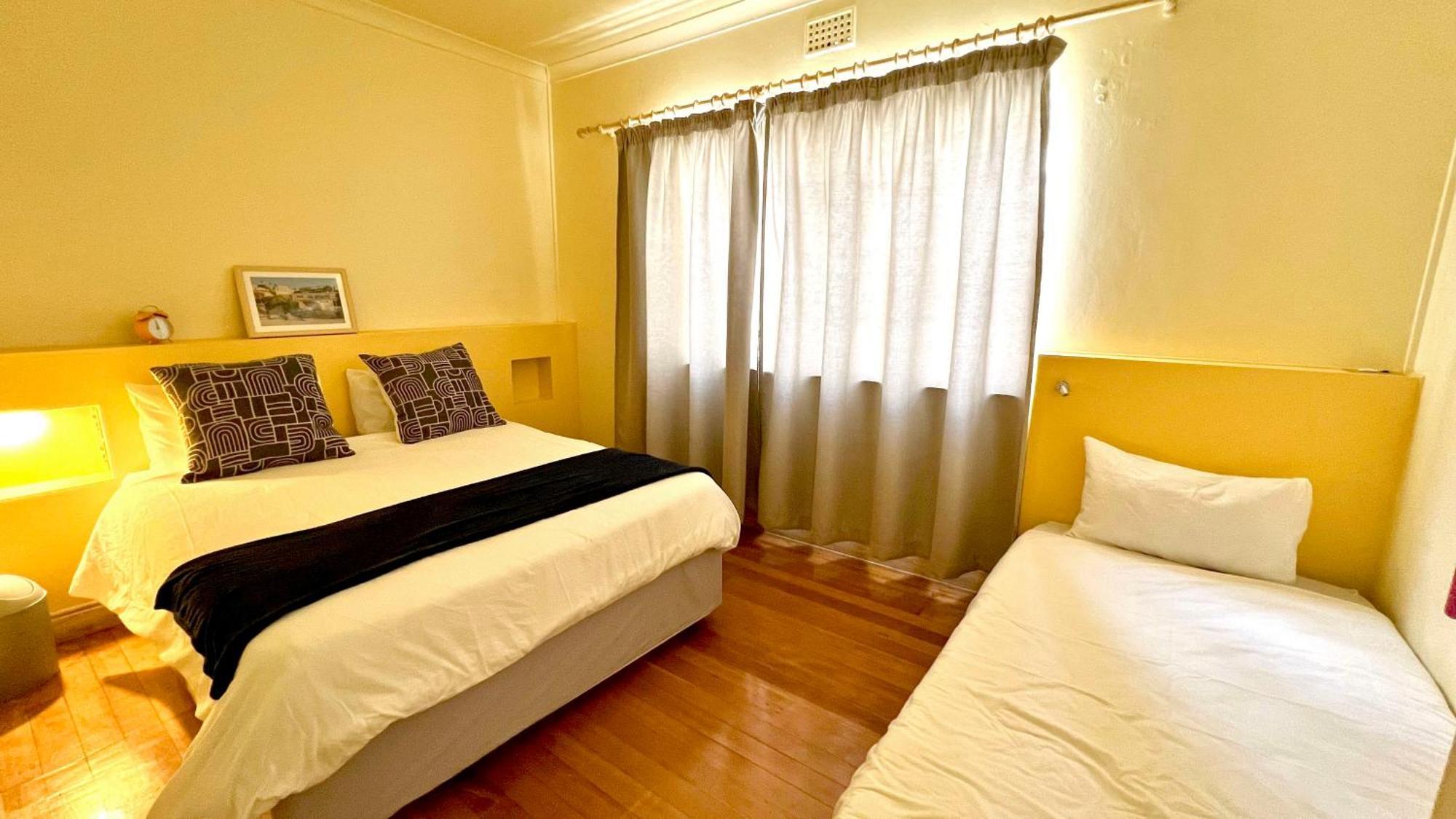 Хостел Long Street Backpackers (Adults Only) Кейптаун Экстерьер фото